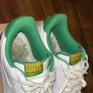 Nike White and Green Sneakers